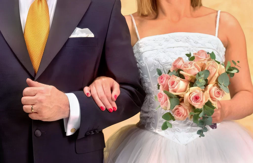 Norfolk Wedding videos hold arms