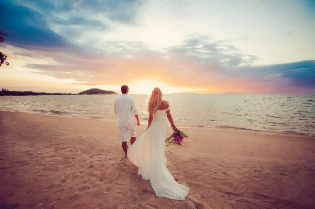 Wedding Photography Bride Groom Walking On The Beach